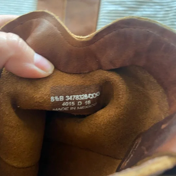 Frye riding boots size 8.5. Good use condition. Brown leather. - Picture 5 of 8